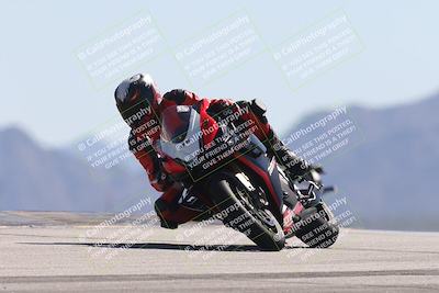 media/Oct-13-2025-Moto Forza (Mon) [[a66d839500]]/3-B Group/Session 4 (Turn 9)/
